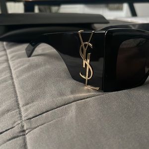 YSL SUNGLASSES - SUNGLASSES WITH OVERSIZED CAT-EYE FRAMES IN ACETATE